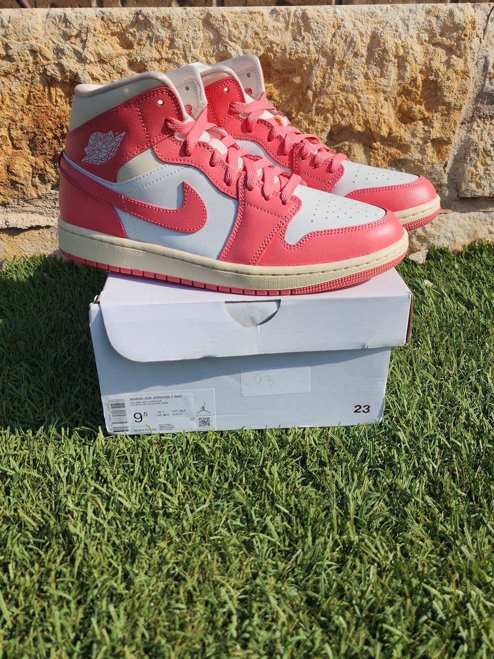 Jordan 1 Mid — Guava Ice Pink & Cream